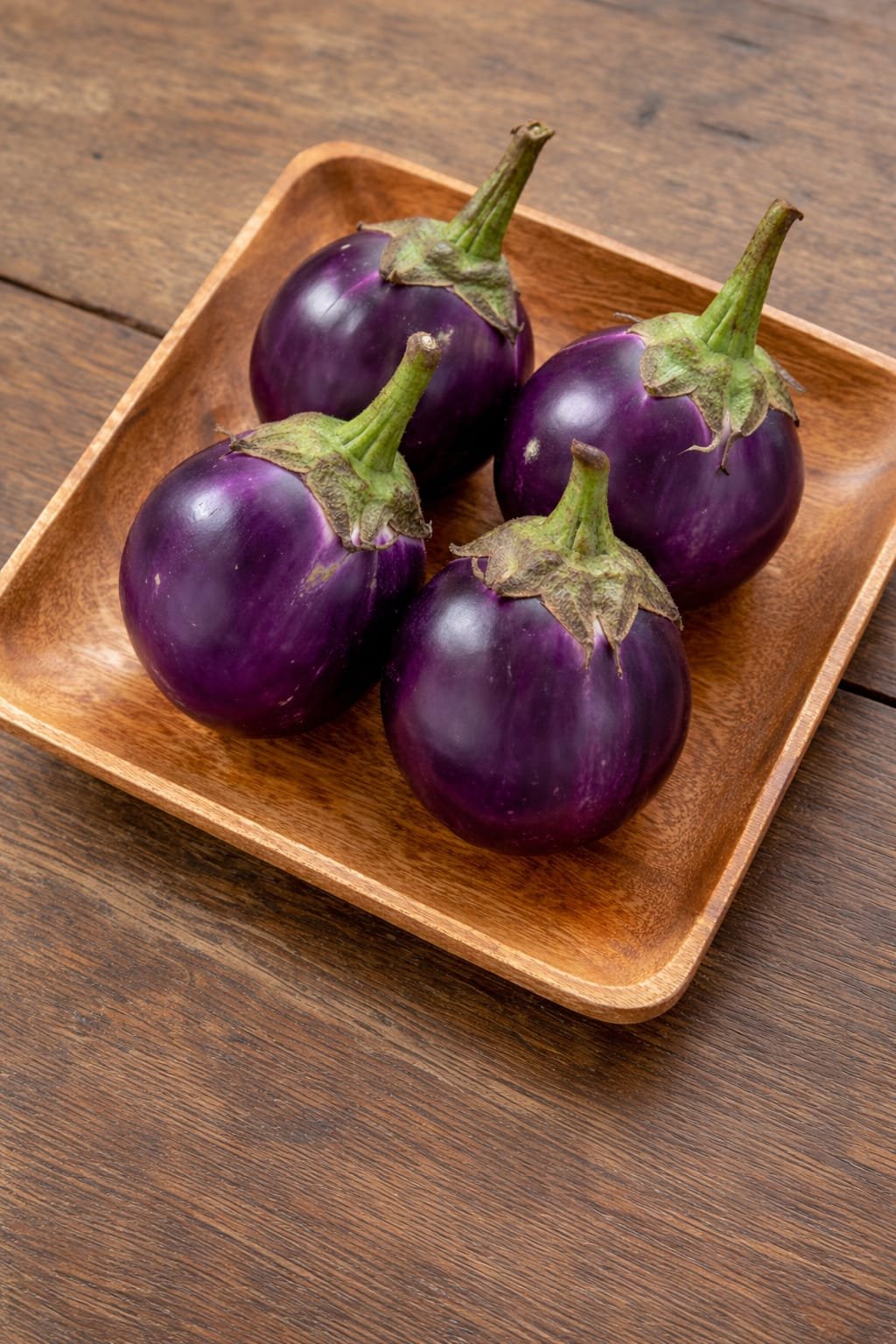 Round Brinjal (Gol Bengena)